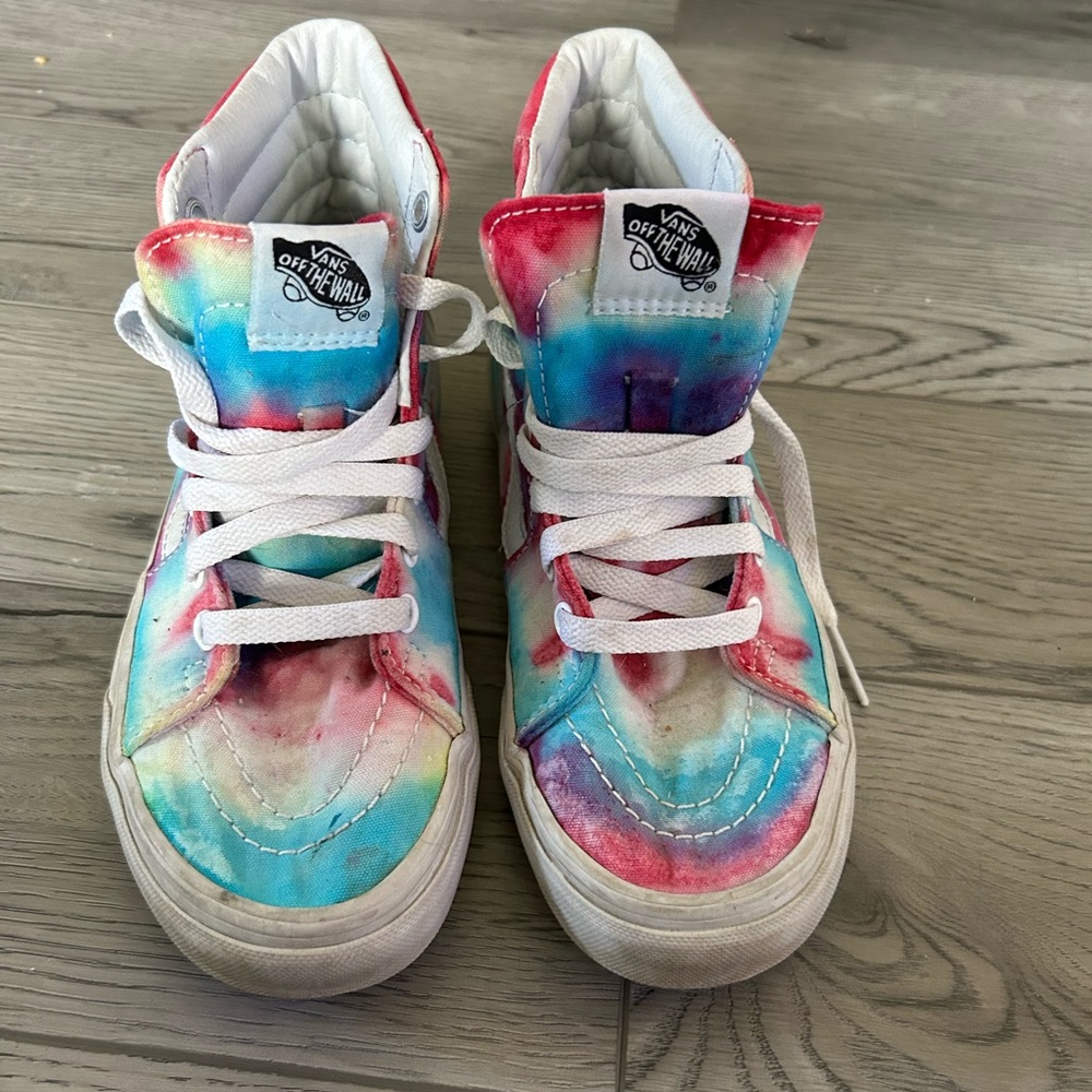 Rainbow tie-dye high top Sk8-Hi Vans